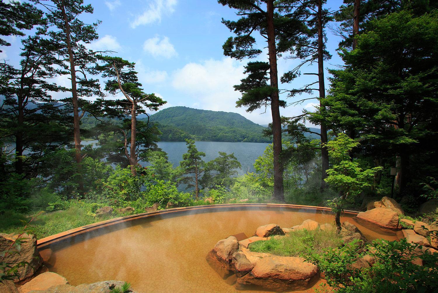 Urabandai Lake Resort Goshiki No Mori Kitashiobara Exteriér fotografie